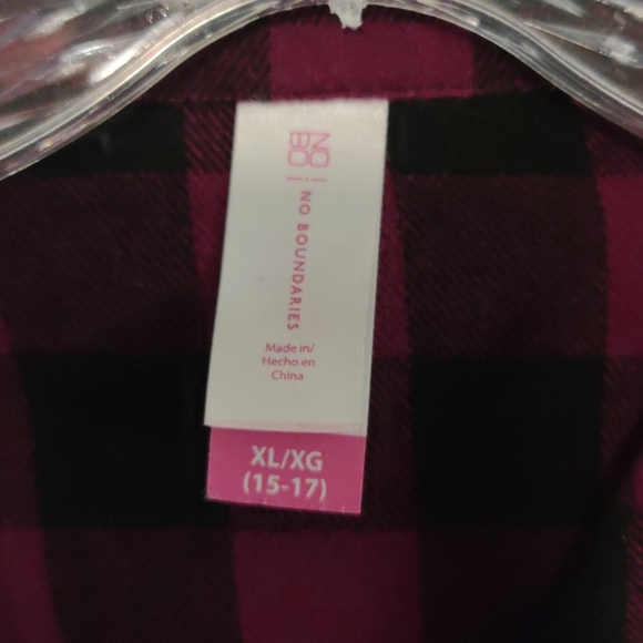 No Boundaries Ladie's Flannel Blouse - Picture 3 of 5
